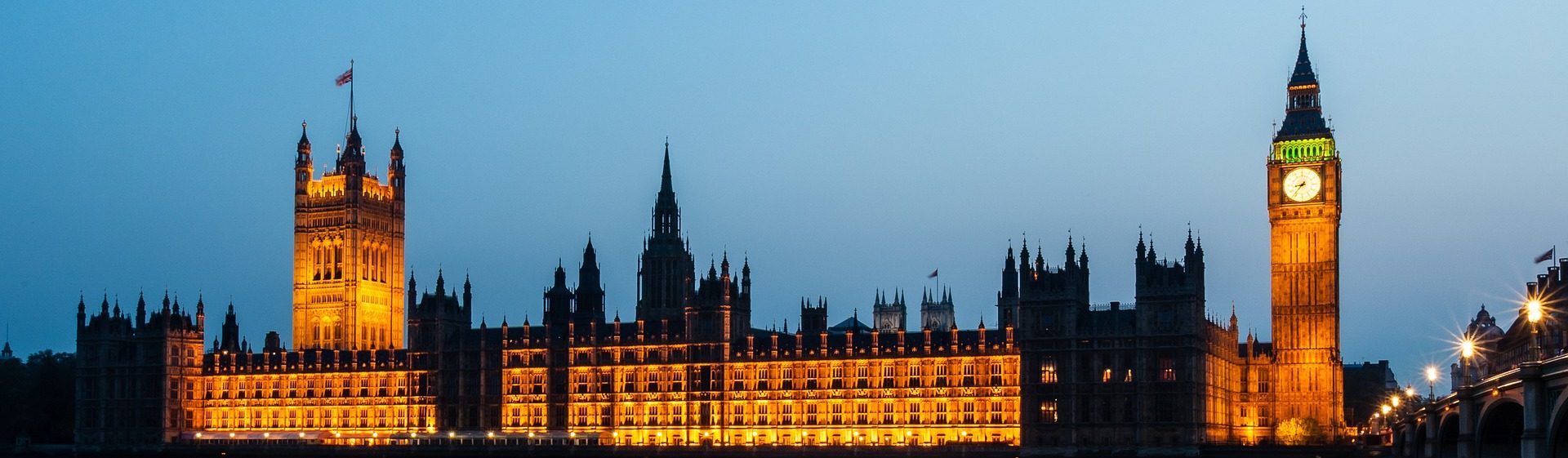 houses-of-parliament-at-night-1