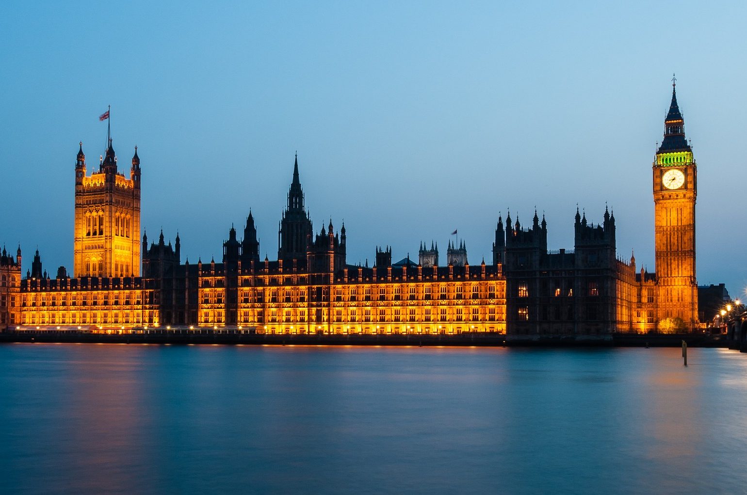 houses-of-parliament-at-night-mobile